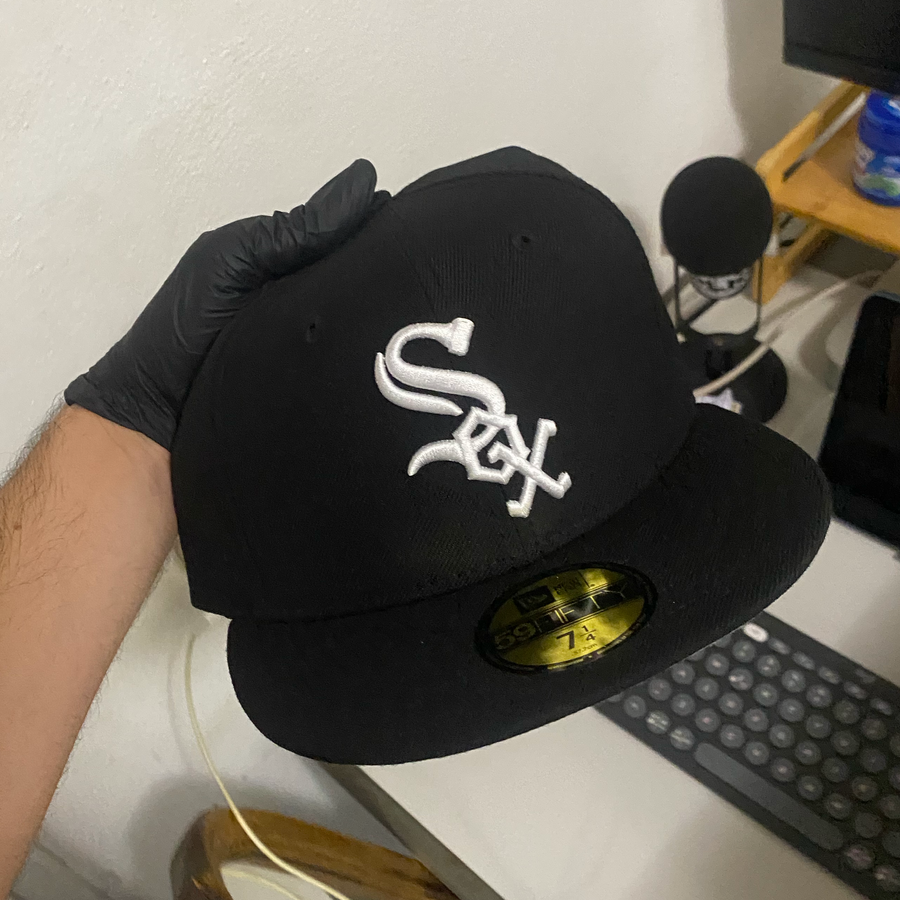 NEW ERA CUSTOM BLACK SOX